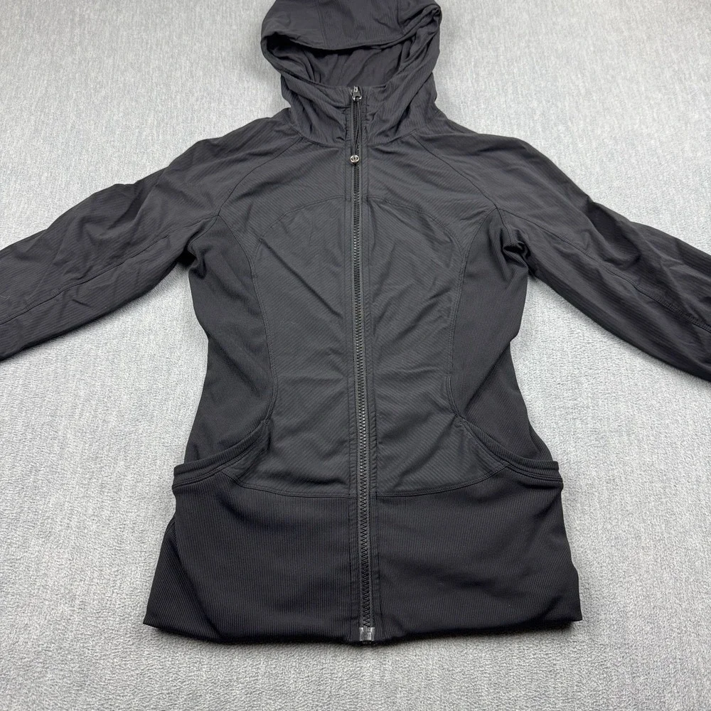 Lululemon Jacket Womens 6 Black Shes Swift Full Zip Athletic Running Lightweight